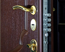 Замена замка на металлической двери Legran в Рубцовске
